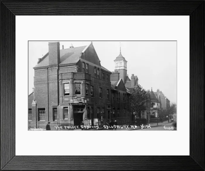 Framed Print : Salisbury Road police station Framed Print : Salisbury Road police station