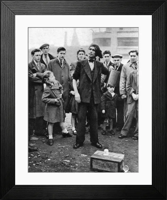 Framed Print : Petticoat Lane magician Framed Print : Petticoat Lane magician