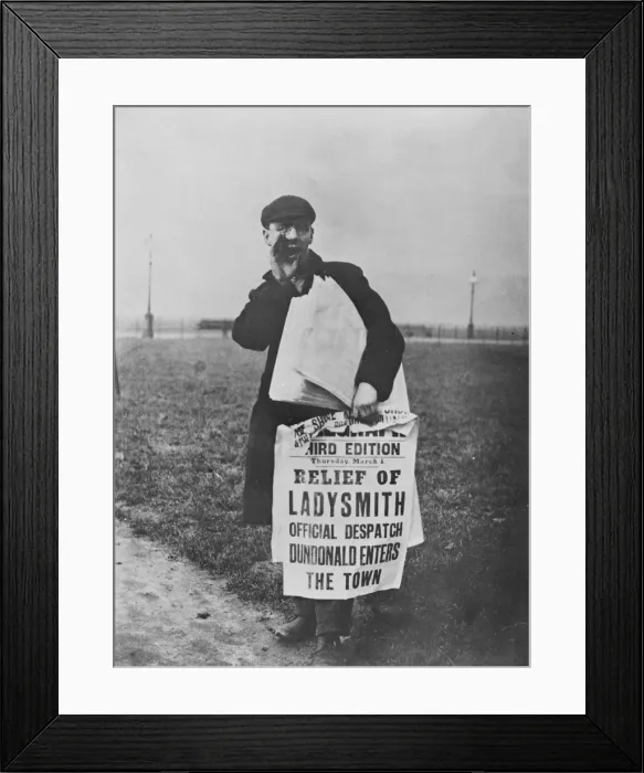 Framed Print : A Glasgow newspaper seller Framed Print : A Glasgow newspaper seller