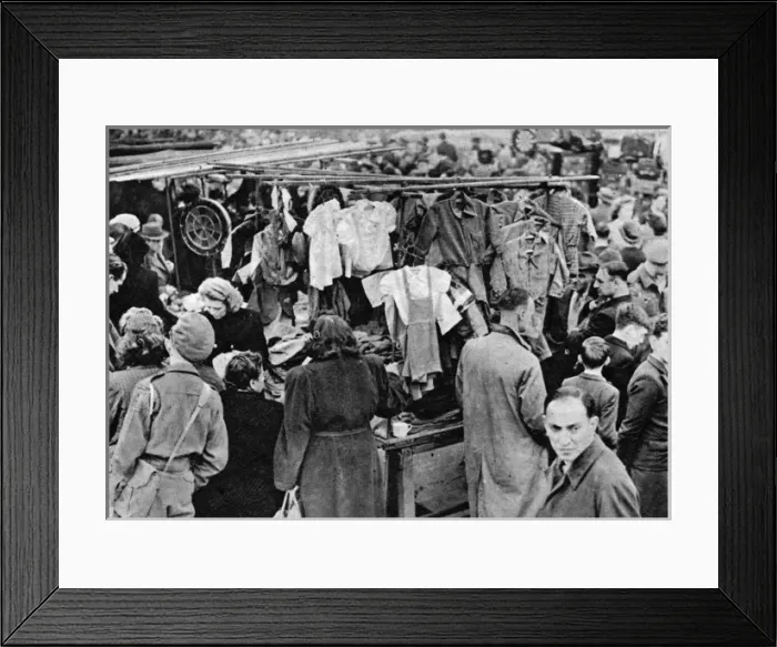 Framed Print : Petticoat Lane Market stall Framed Print : Petticoat Lane Market stall