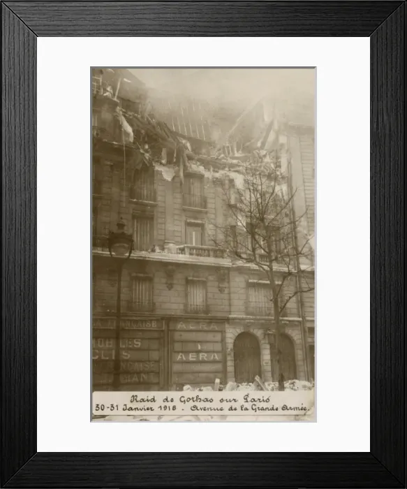 Framed Print : Gotha raid on Paris. First World War Framed Print : Gotha raid on Paris. First World War