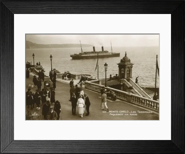Framed Print : Monte Carlo. A ship in the harbour Framed Print : Monte Carlo. A ship in the harbour