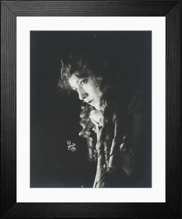 Framed Print : Mary Pickford, head-and-shoulders portrait, facing left Framed Print : Mary Pickford, head-and-shoulders portrait, facing left