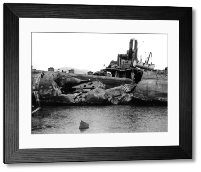 Framed Print : HMS Stoic. Damage to port side of submarine HMS Stoic Framed Print : HMS Stoic. Damage to port side of submarine HMS Stoic