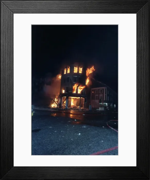Framed Print : London Fire Brigade, Second Brixton riots Framed Print : London Fire Brigade, Second Brixton riots