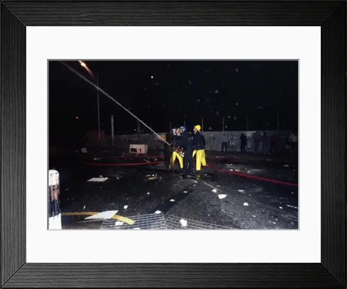 Framed Print : London Fire Brigade, Second Brixton riots Framed Print : London Fire Brigade, Second Brixton riots