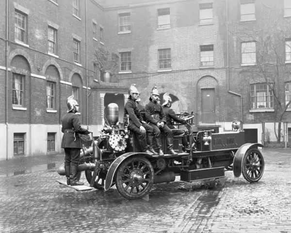 Self-propelled fire engine at LFB HQ, Southwark