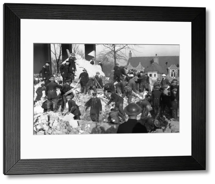Framed Print : Blitz in London -- Invicta Road, Westcombe Park, WW2 Framed Print : Blitz in London -- Invicta Road, Westcombe Park, WW2