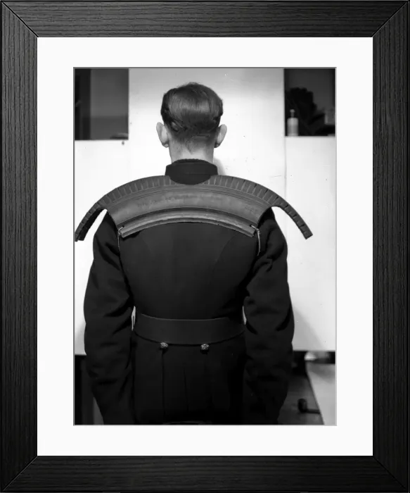 Framed Print : Blitz in London -- improvised shoulder protectors Framed Print : Blitz in London -- improvised shoulder protectors