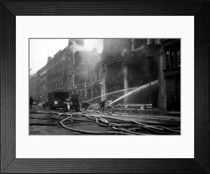 Framed Print : Blitz in City of London -- Queen Victoria Street, WW2 Framed Print : Blitz in City of London -- Queen Victoria Street, WW2