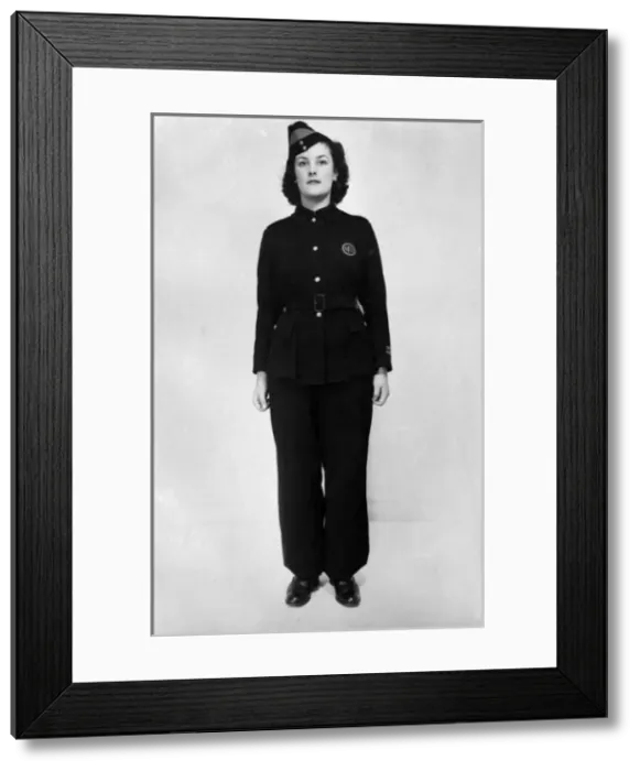 Framed Print : Firewomans uniform of the NFS, WW2 Framed Print : Firewomans uniform of the NFS, WW2