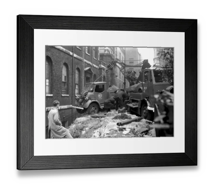 Framed Print : NFS London Region lorry driven into basement area, WW2 Framed Print : NFS London Region lorry driven into basement area, WW2