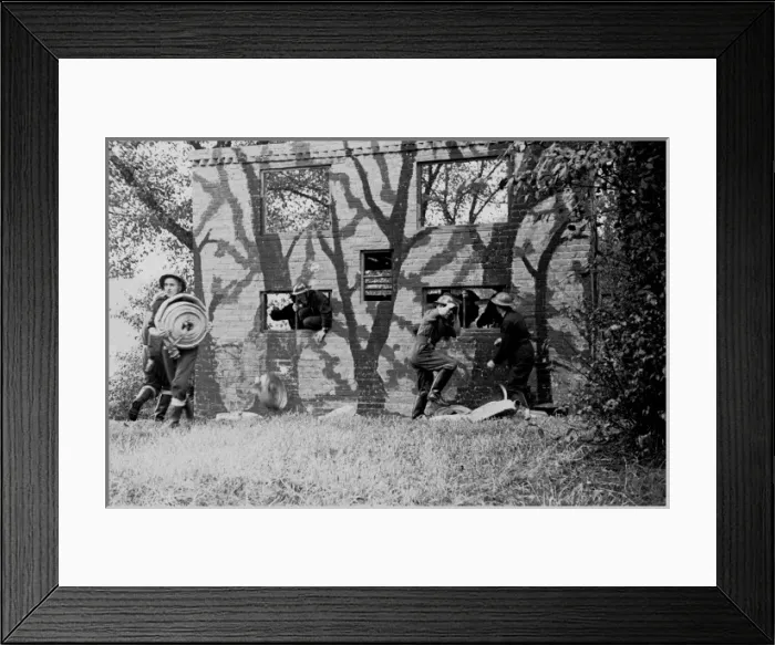 Framed Print : NFS (London Region) assault course training exercises, WW2 Framed Print : NFS (London Region) assault course training exercises, WW2