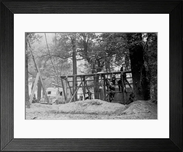 Framed Print : NFS (London Region) assault course training exercises, WW2 Framed Print : NFS (London Region) assault course training exercises, WW2
