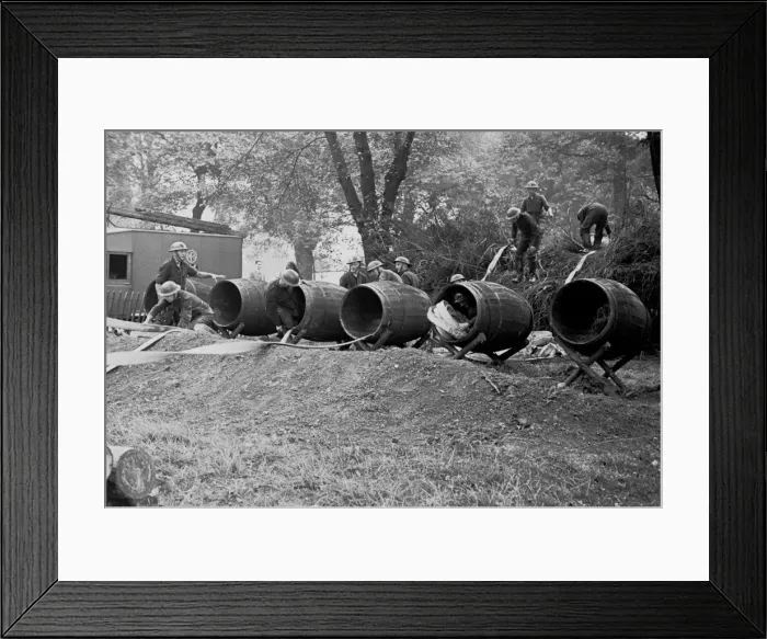 Framed Print : NFS (London Region) assault course training exercises, WW2 Framed Print : NFS (London Region) assault course training exercises, WW2