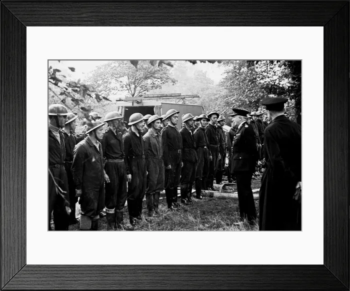 Framed Print : NFS (London Region) assault course training exercises, WW2 Framed Print : NFS (London Region) assault course training exercises, WW2