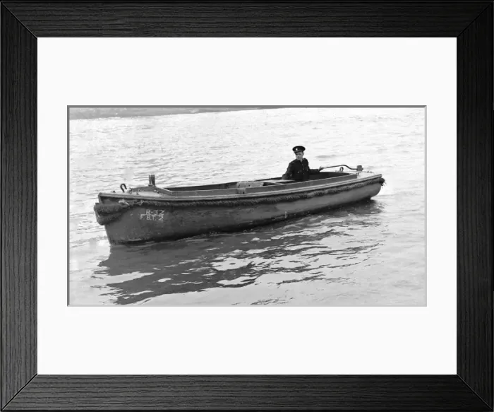 Framed Print : NFS (London Region) fireboat tender on the Thames, WW2 Framed Print : NFS (London Region) fireboat tender on the Thames, WW2