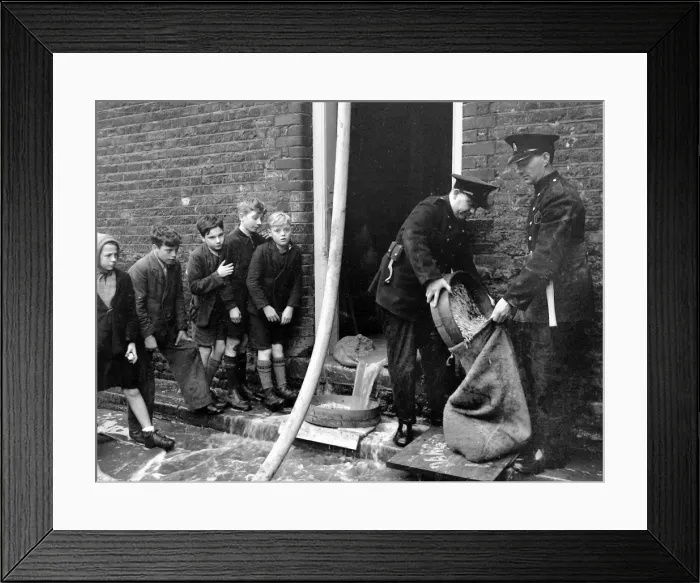 Framed Print : NFS (London Region) Salvage Corps in action, WW2 Framed Print : NFS (London Region) Salvage Corps in action, WW2