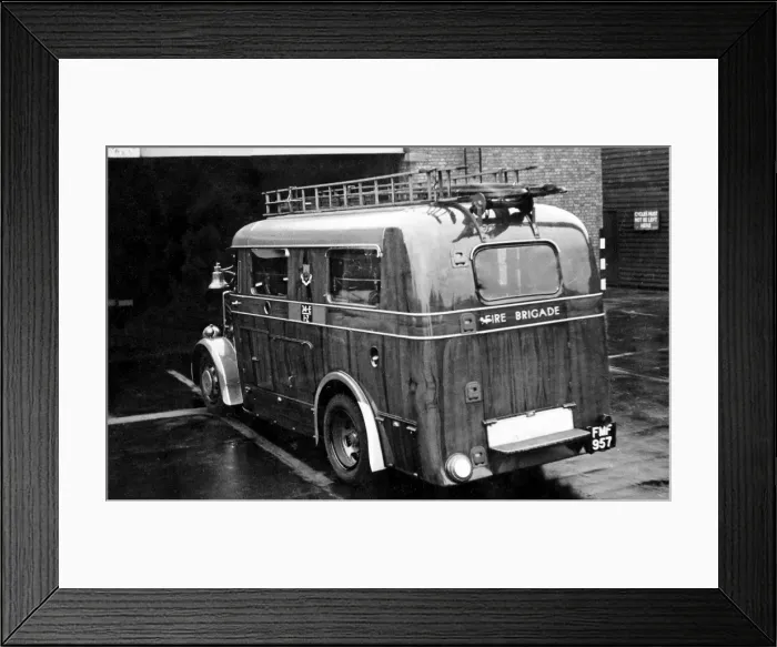 Framed Print : NFS (London Region) former Borough fire engine, WW2 Framed Print : NFS (London Region) former Borough fire engine, WW2
