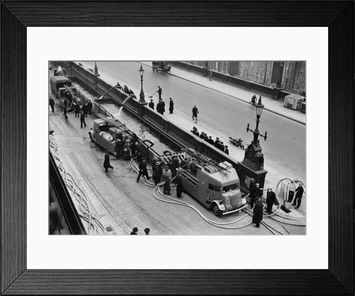 Framed Print : NFS-London Region open water exercise, WW2 Framed Print : NFS-London Region open water exercise, WW2