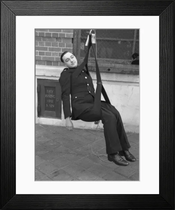 Framed Print : NFS-London Region 100ft turntable rescue sling, WW2 Framed Print : NFS-London Region 100ft turntable rescue sling, WW2