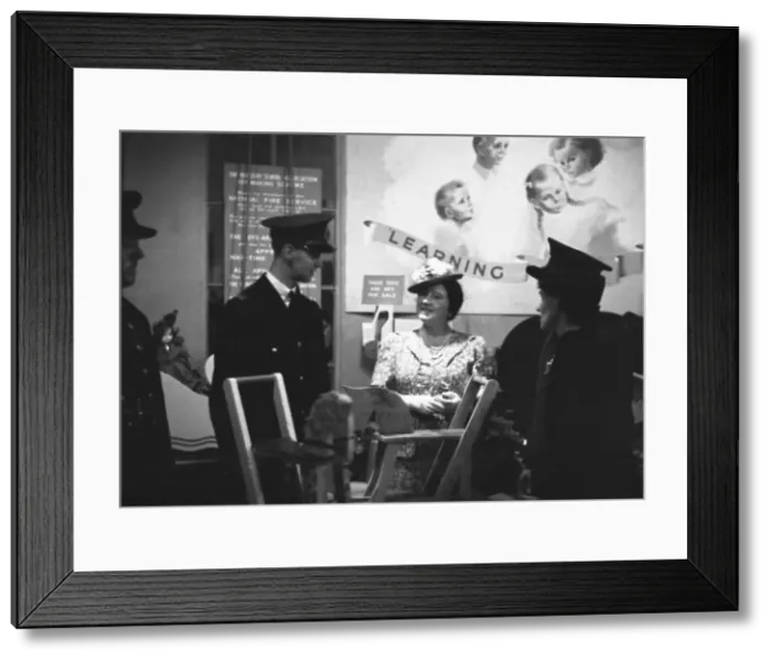 Framed Print : Queen Elizabeth at Harrods meeting NFS firefighters, WW2 Framed Print : Queen Elizabeth at Harrods meeting NFS firefighters, WW2