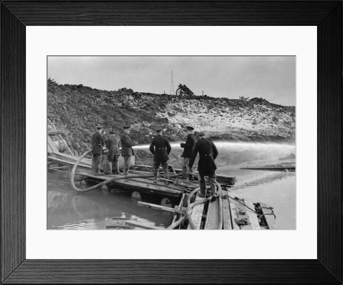 Framed Print : NFS (London) open water pumping exercise, WW2 Framed Print : NFS (London) open water pumping exercise, WW2