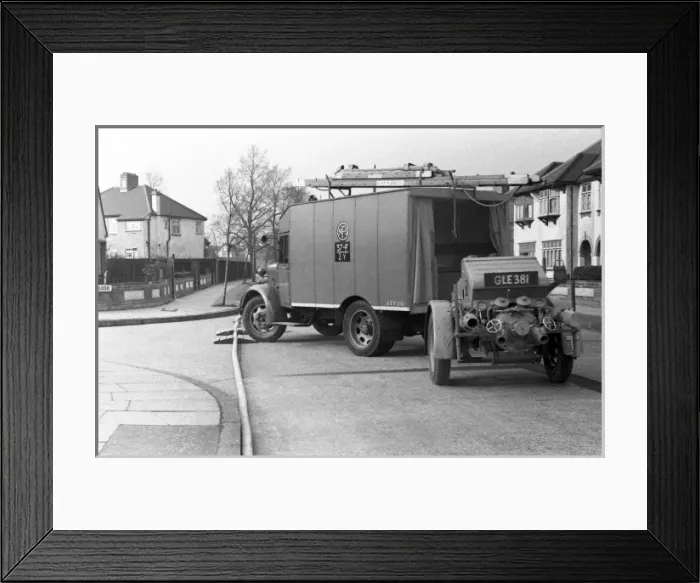 Framed Print : NFS (London) towing unit and trailer pump, WW2 Framed Print : NFS (London) towing unit and trailer pump, WW2