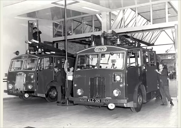 LCC-LFB fire station appliance room with engines