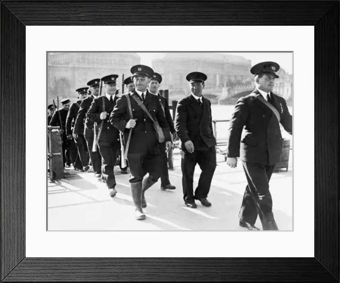 Framed Print : Armed London firemen at Lambeth fireboat pontoon, WW2 Framed Print : Armed London firemen at Lambeth fireboat pontoon, WW2