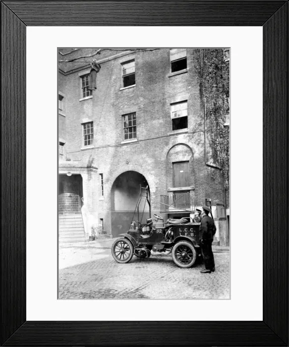 Framed Print : LCC-LFB live rescue drill, by a line, at Southwark HQ Framed Print : LCC-LFB live rescue drill, by a line, at Southwark HQ