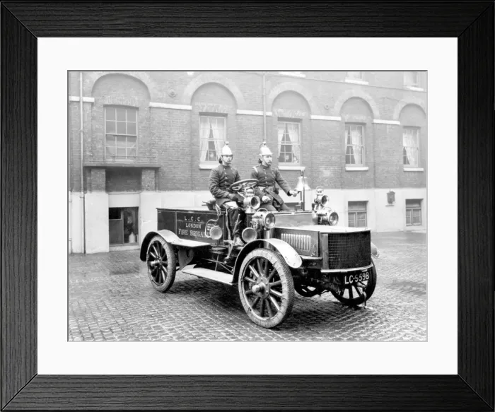Framed Print : LCC-LFB Hatfield petrol self-propelled fire pump Framed Print : LCC-LFB Hatfield petrol self-propelled fire pump