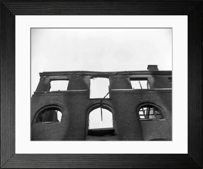 Framed Print : LCC-LFB fatal warehouse fire, Langley Street WC2 Framed Print : LCC-LFB fatal warehouse fire, Langley Street WC2