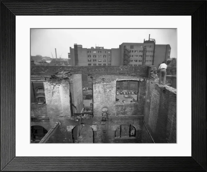 Framed Print : LCC-LFB fatal warehouse fire, Langley Street WC2 Framed Print : LCC-LFB fatal warehouse fire, Langley Street WC2