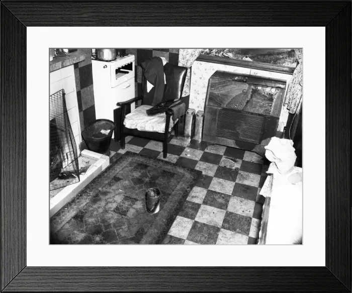 Framed Print : LCC-LFB fire, 11 Richmond Avenue, Islington Framed Print : LCC-LFB fire, 11 Richmond Avenue, Islington