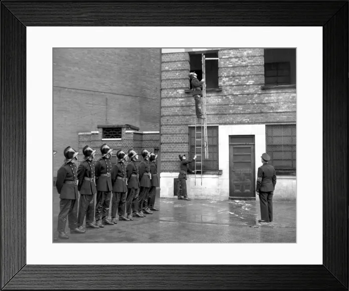 Framed Print : LCC-LFB Recruit firefighters training at Brigade HQ SE1 Framed Print : LCC-LFB Recruit firefighters training at Brigade HQ SE1