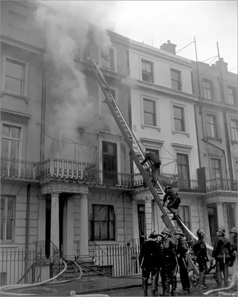 LCC-LFB Serious house fire in Notting Hill