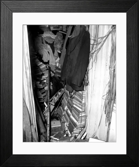 Framed Print : LCC-LFB Fire investigation, prevention after a fire Framed Print : LCC-LFB Fire investigation, prevention after a fire