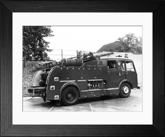 Framed Print : GLC-LFB - Dual purpose pump fire engine Framed Print : GLC-LFB - Dual purpose pump fire engine