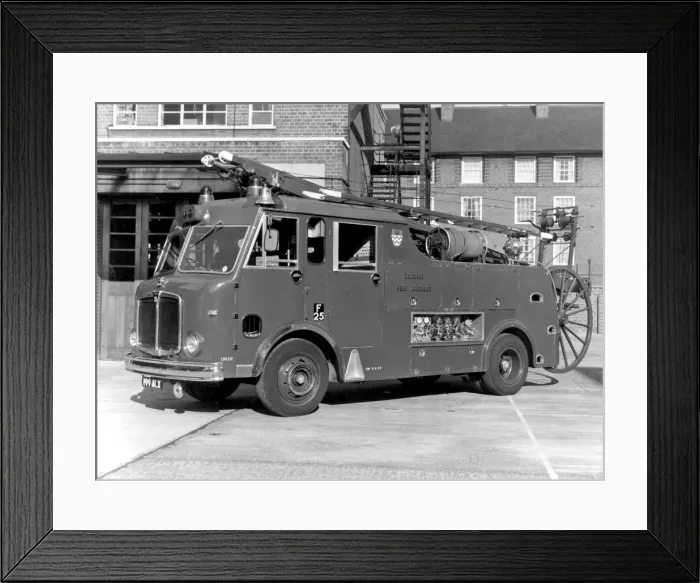 Framed Print : GLC-LFB - Dual purpose pump-escape fire engine Framed Print : GLC-LFB - Dual purpose pump-escape fire engine