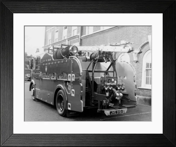 Framed Print : GLC-LFB - Dual purpose pump fire engine Framed Print : GLC-LFB - Dual purpose pump fire engine