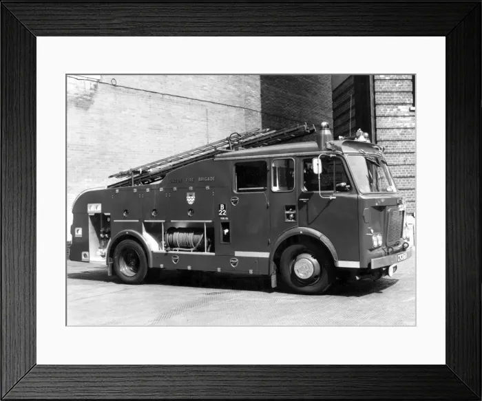 Framed Print : GLC-LFB - Dual purpose pump fire engine Framed Print : GLC-LFB - Dual purpose pump fire engine