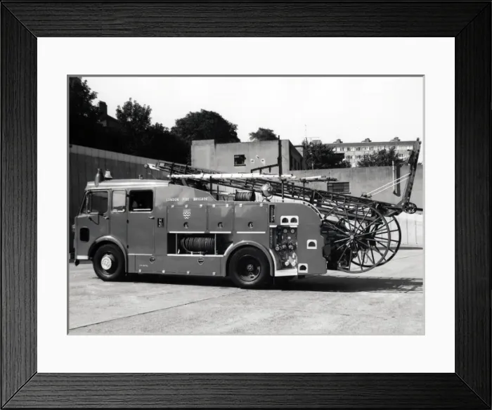 Framed Print : GLC-LFB - Dual purpose pump-escape fire engine Framed Print : GLC-LFB - Dual purpose pump-escape fire engine
