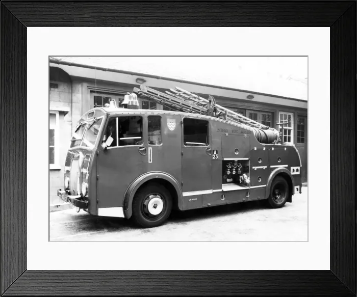 Framed Print : GLC-LFB - Dual purpose pump fire engine Framed Print : GLC-LFB - Dual purpose pump fire engine
