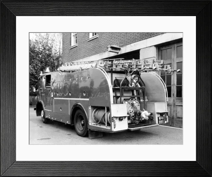 Framed Print : GLC-LFB - Dual purpose pump fire engine Framed Print : GLC-LFB - Dual purpose pump fire engine
