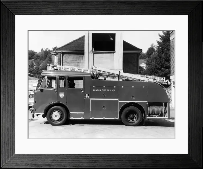 Framed Print : GLC-LFB - Dual purpose water-tender fire engine Framed Print : GLC-LFB - Dual purpose water-tender fire engine