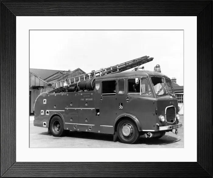 Framed Print : GLC-LFB - Dual purpose pump fire engine Framed Print : GLC-LFB - Dual purpose pump fire engine