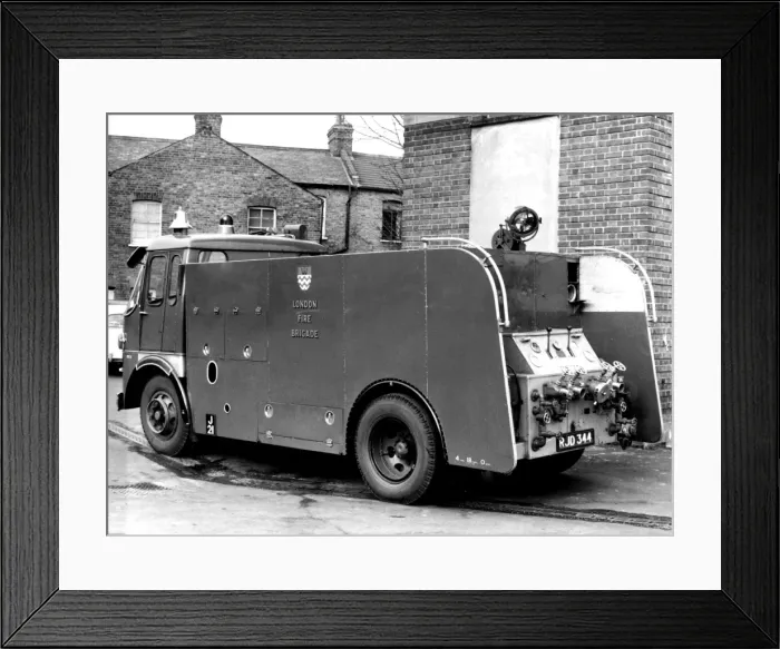 Framed Print : GLC-LFB - Foam Tender at Edmonton Framed Print : GLC-LFB - Foam Tender at Edmonton