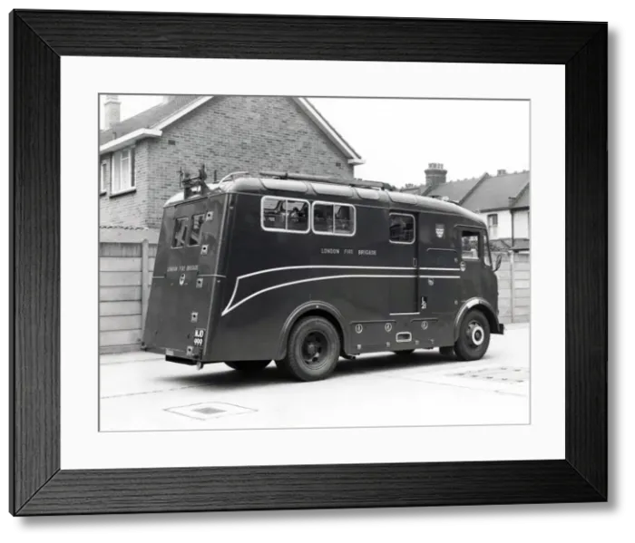 Framed Print : GLC-LFB appliance fleet -- Emergency Tender Framed Print : GLC-LFB appliance fleet -- Emergency Tender