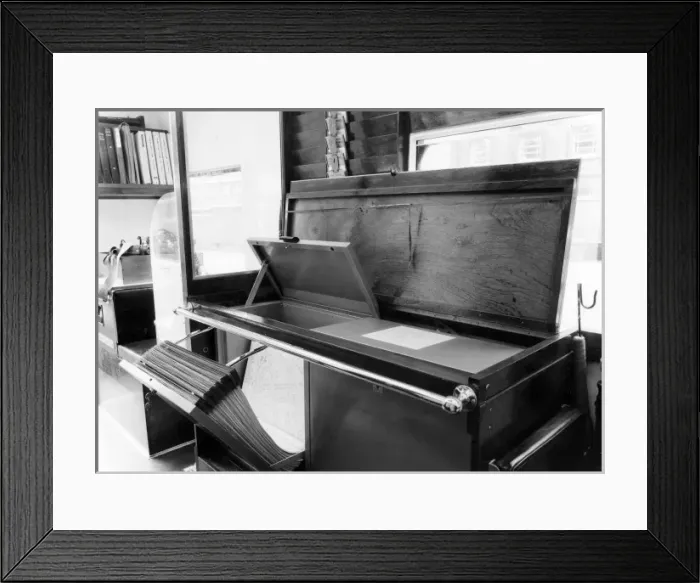 Framed Print : GLC-LFB Northern Command Control Unit Framed Print : GLC-LFB Northern Command Control Unit
